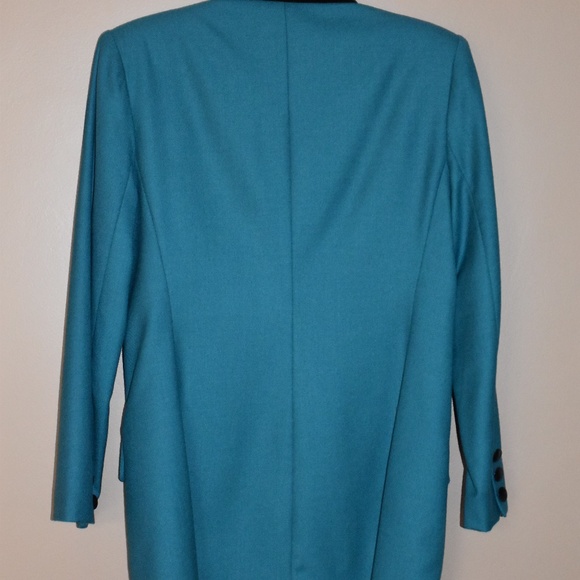 Ladies Dress Blazer ( Petite Sophisticate )  s. 6 - Picture 3 of 6